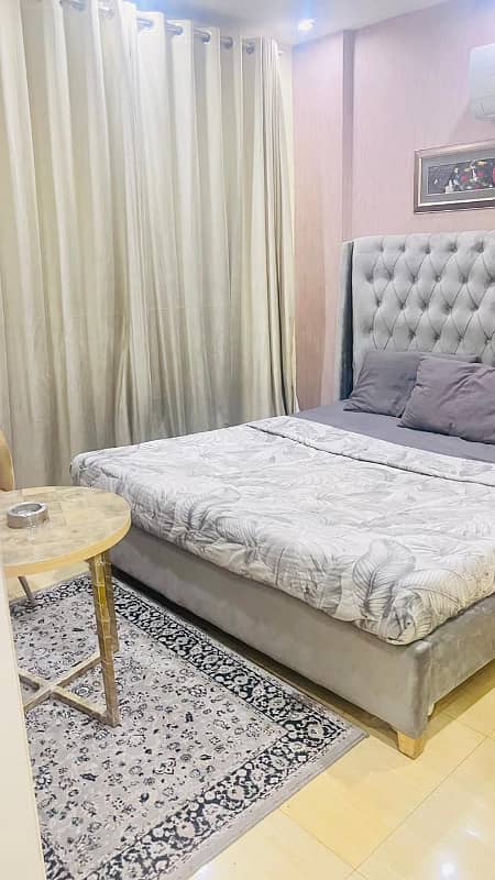 One bedroom VIP apartment for rent on daily basis in bahria town 10