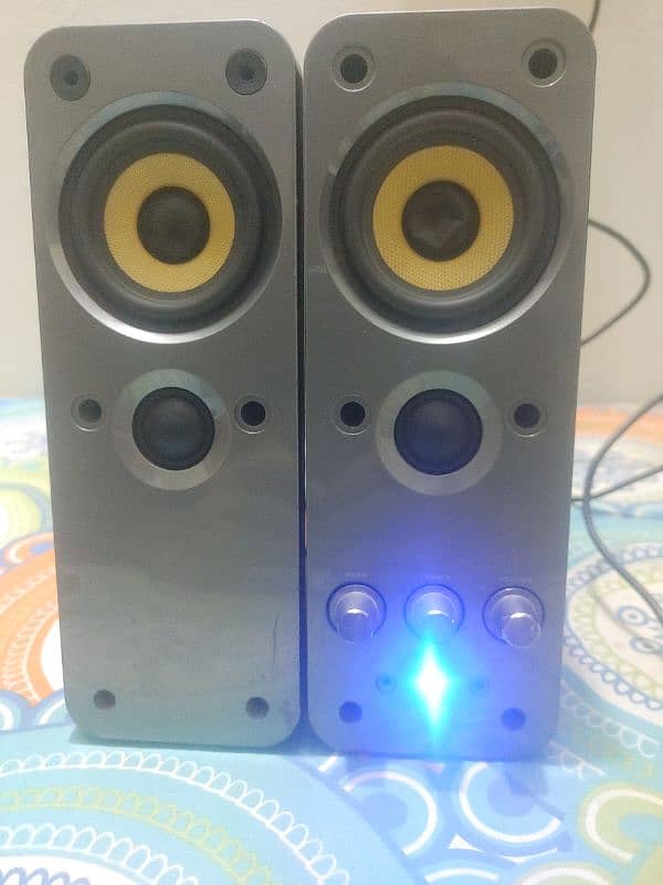 Speaker / Wireless Speaker / Bluetooth Speaker / Logitec 10