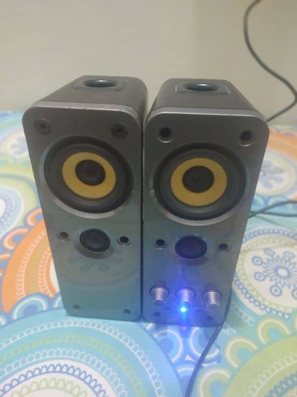 Speaker / Wireless Speaker / Bluetooth Speaker / Logitec 11