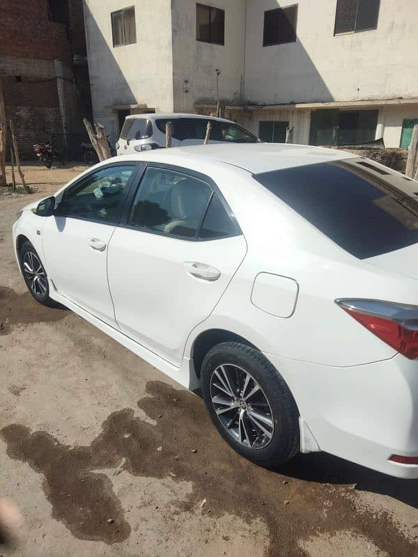 Toyota Corolla Altis 2018 3