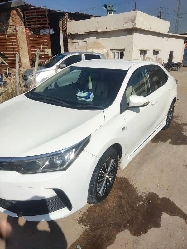 Toyota Corolla Altis 2018 4