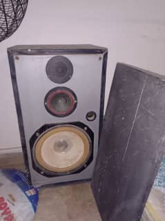 speakers