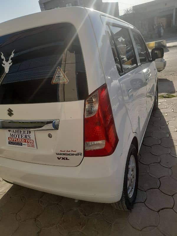 Suzuki Wagon R 2018 3