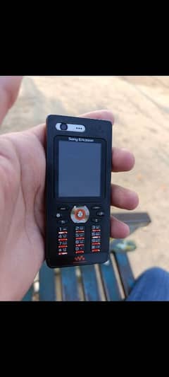 Sony Ericsson W880i