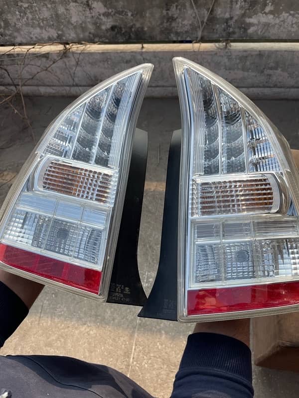 Toyota prius 2014 back lights 3