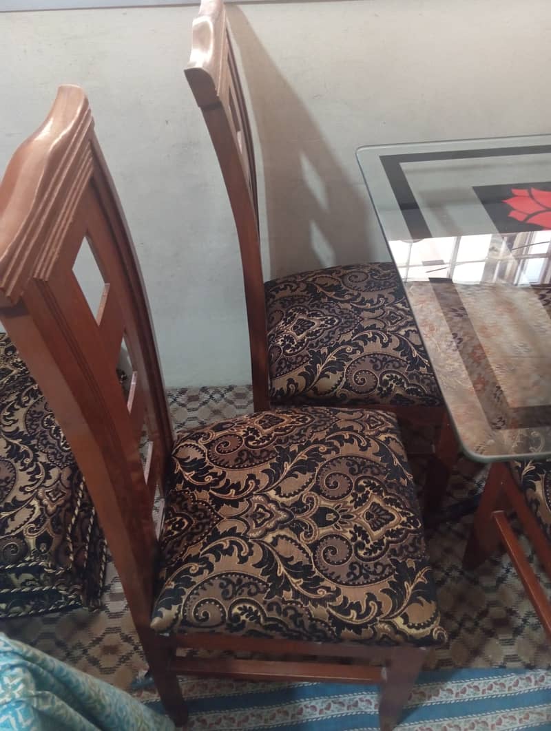 Dining table with 6 chairs 3