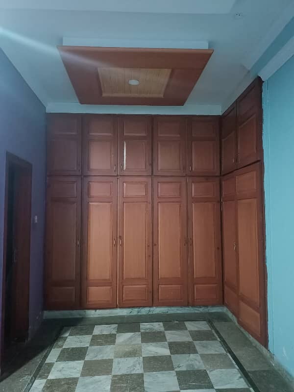 kanal full house for rent also for commercial purposes in Soan garden, Islamabad. 8