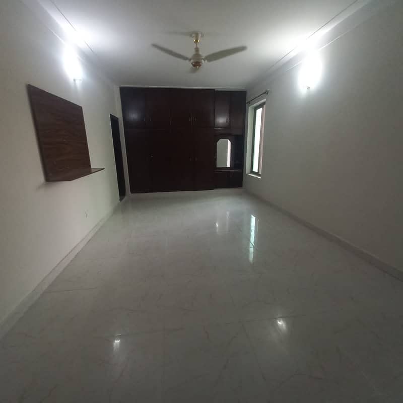 1 Kanal Upper Portion Available For Rent 2