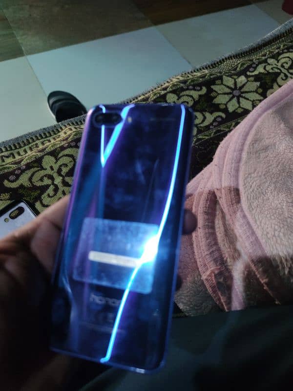 honor 10 Mob 10/10 condition 4gb ram 128memry 1