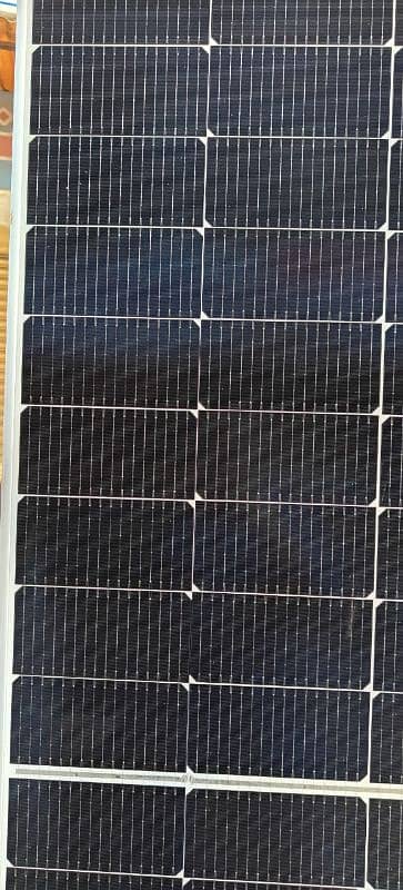 Astronergy  solar 630 watts bifaciel big size with 12 +25 warranty 5