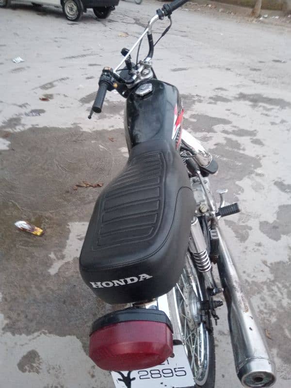 well maintained honda 125 ready for derive 6