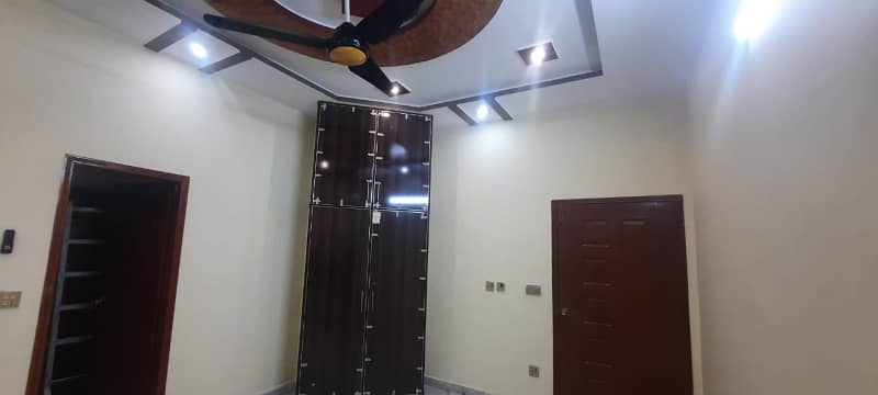 1 KANAL BEAUTIFUL UPPER PORTION AVAILABLE FOR RENT IN KHABANE AMIN 2