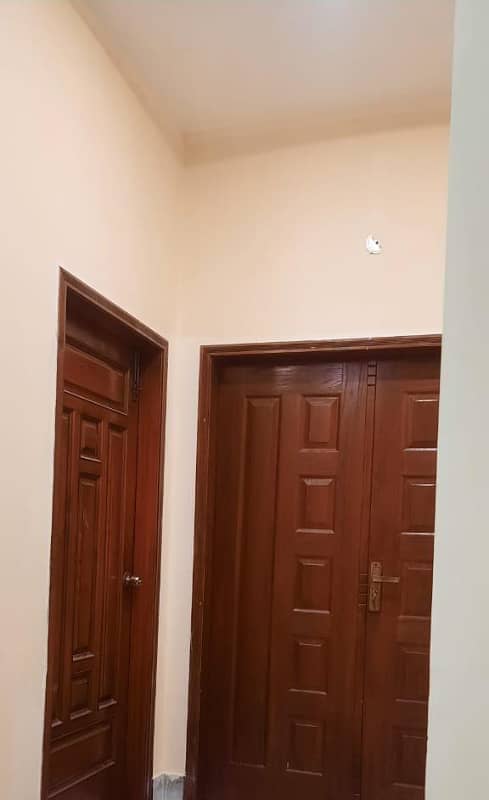 1 KANAL BEAUTIFUL UPPER PORTION AVAILABLE FOR RENT IN KHABANE AMIN 5