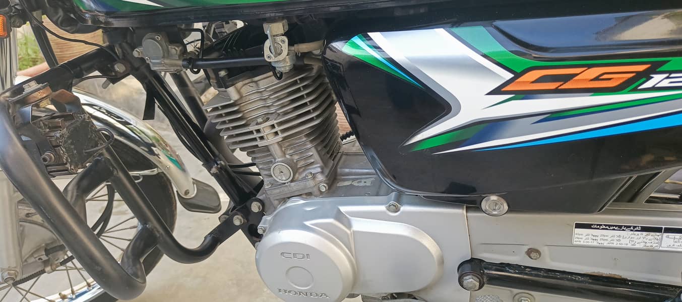 Honda CG 125 2023 16