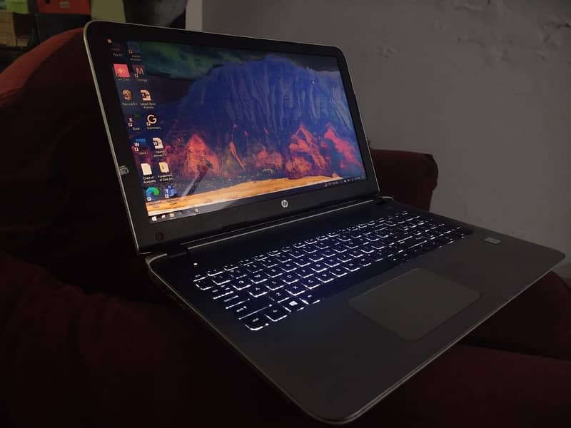 Hp Pavilion Notebook  i5 6th gen 0