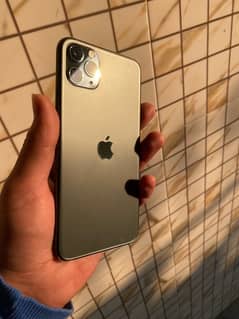 iphone 11 pro max non pta 10/10 condition.