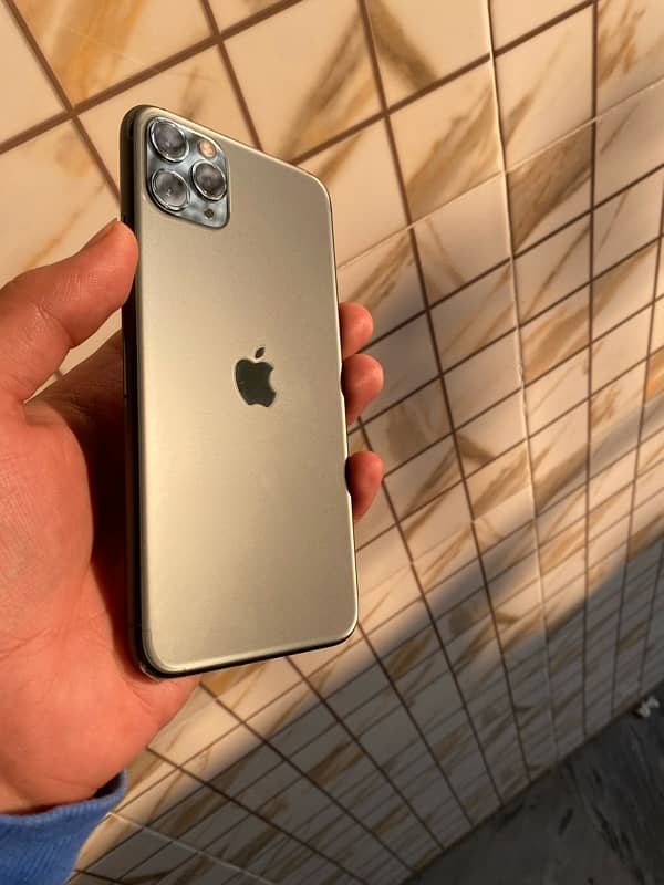 iphone 11 pro max non pta 10/10 condition. 1