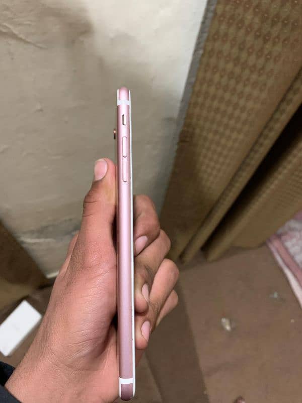 Iphone 6s plus like brand new 64Gb  finger ok Exchange  03185146868 4