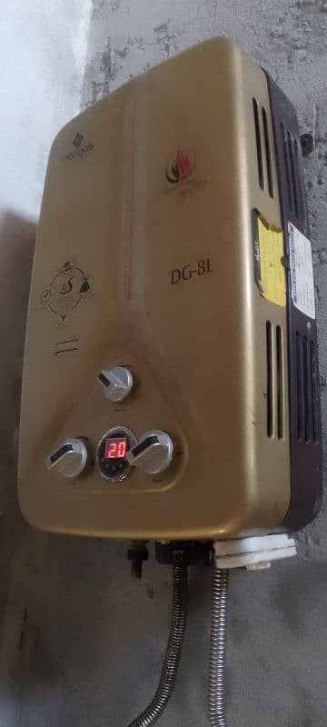 Urgent for sale 8 liter Gas gyser 3