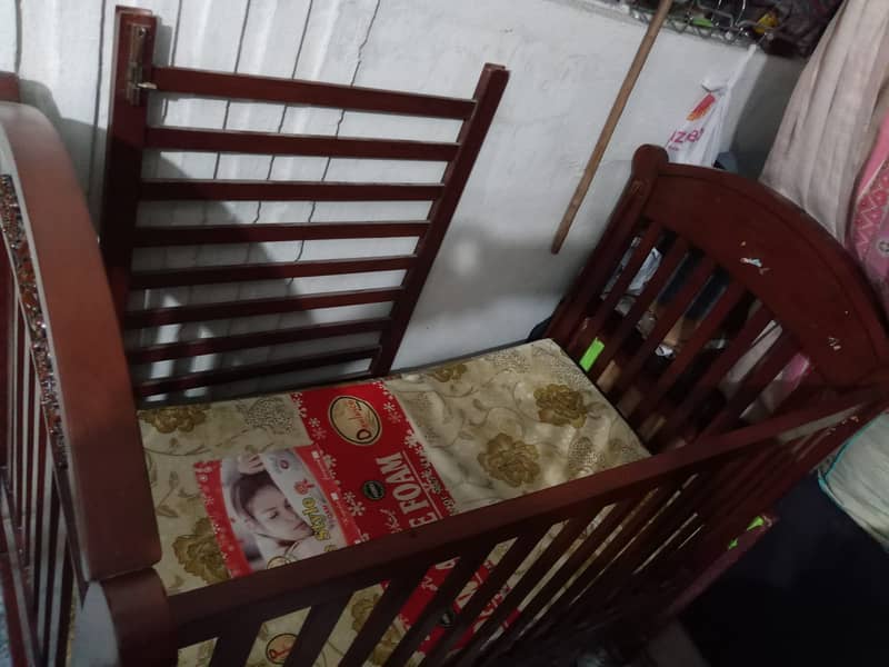 Baby wooden cot 3