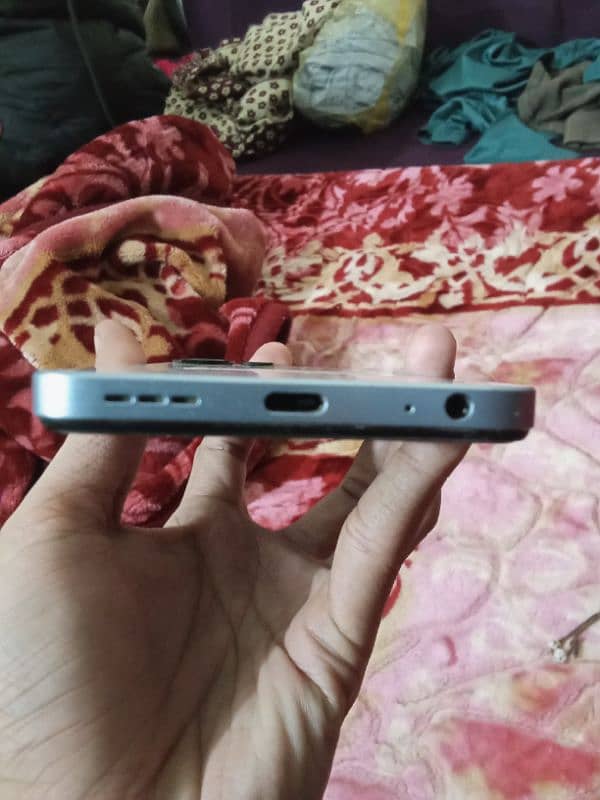 infinix Hot30i 4