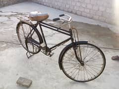 22 Eagle Bicycle in good condition, recently center set new