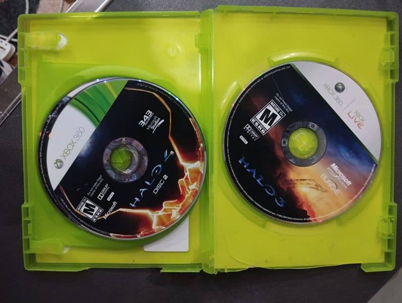 Halo 3- XBox 360 game, Lost Planet Extreme Condition, Titanfall-2 1