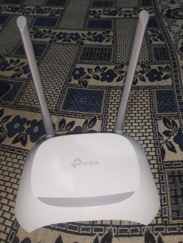 300Mbps Wireless N Speed  TL-WR840N 0