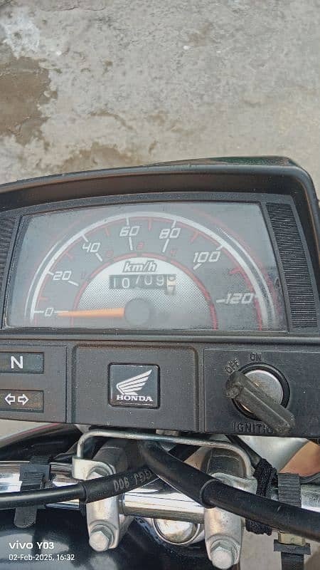 Honda CD 70 all ok good fuel average 12