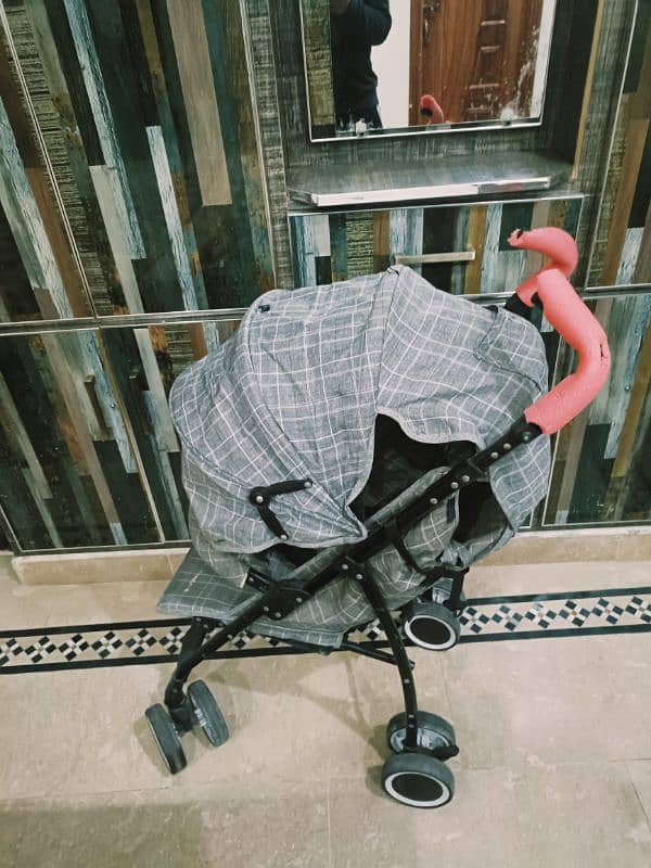 Pram in very good condition 2