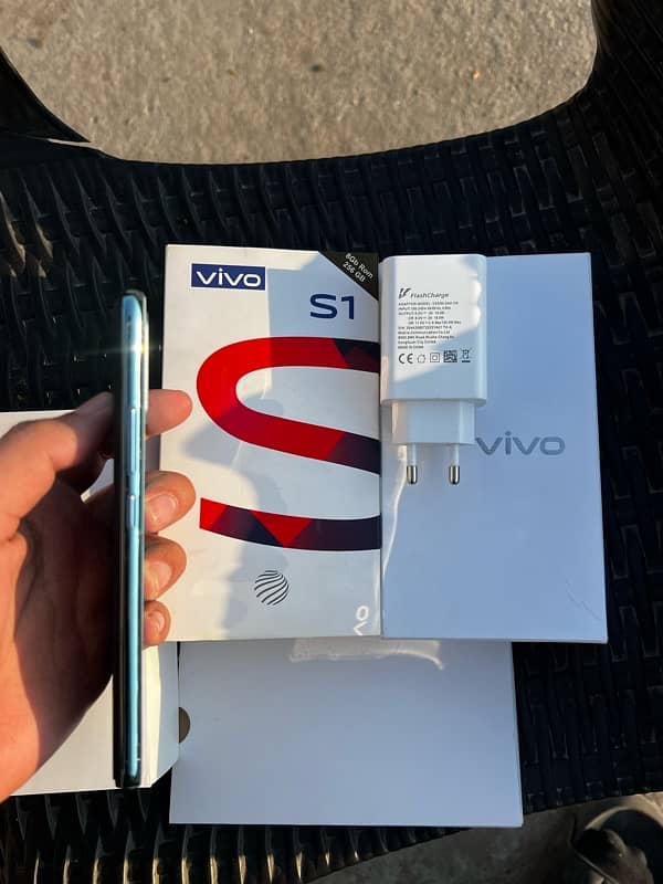 Vivo S1 8/256 Full Box In Excellent Condition 4