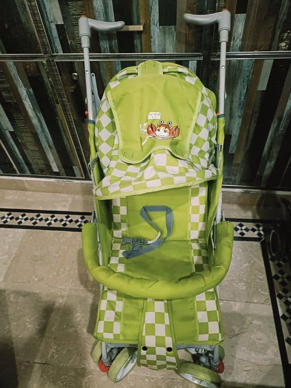 pram in very good condition 1