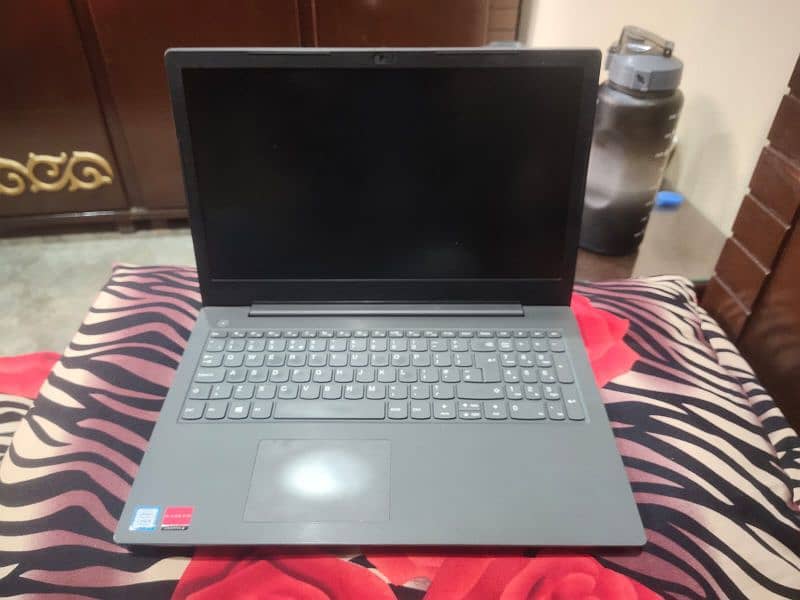 Lenovo Core i5 8250U turbo boost 8GB dual hard 3