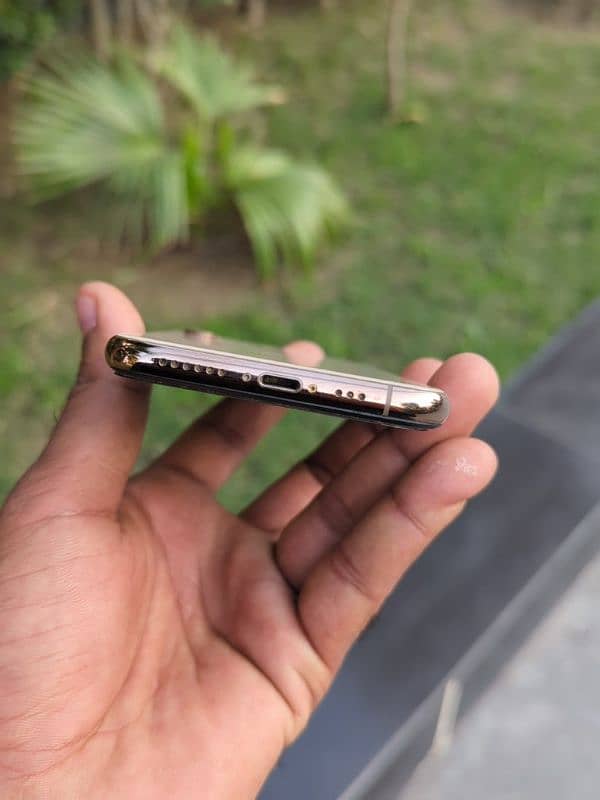 iPhone Xs 256GB PTA Exchange/Sale 3