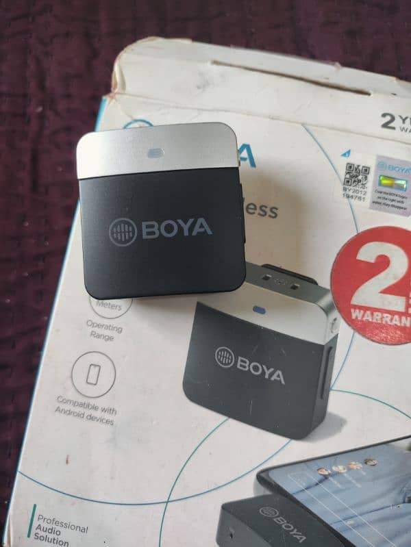 BOYA BY-M1LV-U Type C 2.4GHz Wireless Microphone System 9