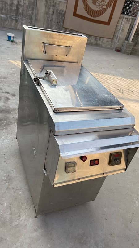 Fryer for sale in excellent condition 0