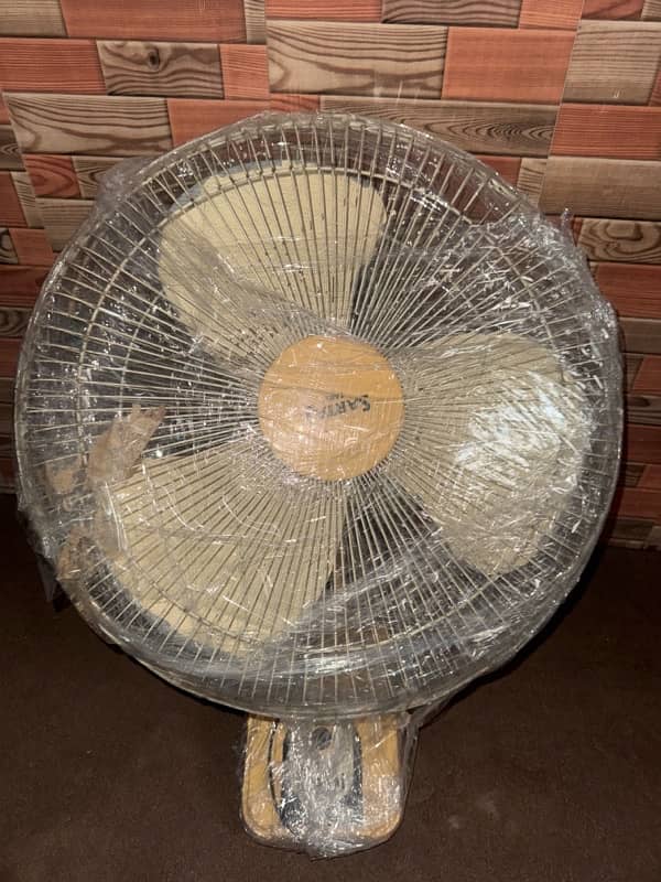 Sartaj fans table fan of brand new condition 0