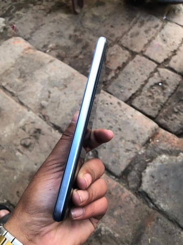 Vivo Y33s for sale 8/128 4