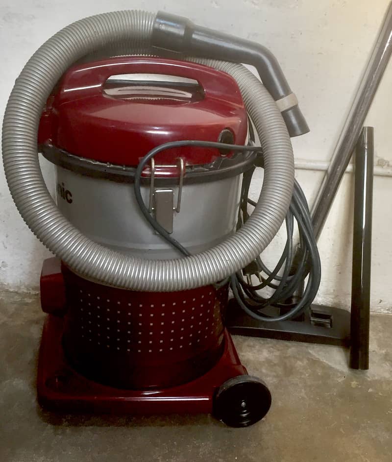 Imported Panasonic Vacuume Cleaner in Excellent Condition 1