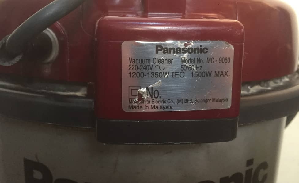 Imported Panasonic Vacuume Cleaner in Excellent Condition 2