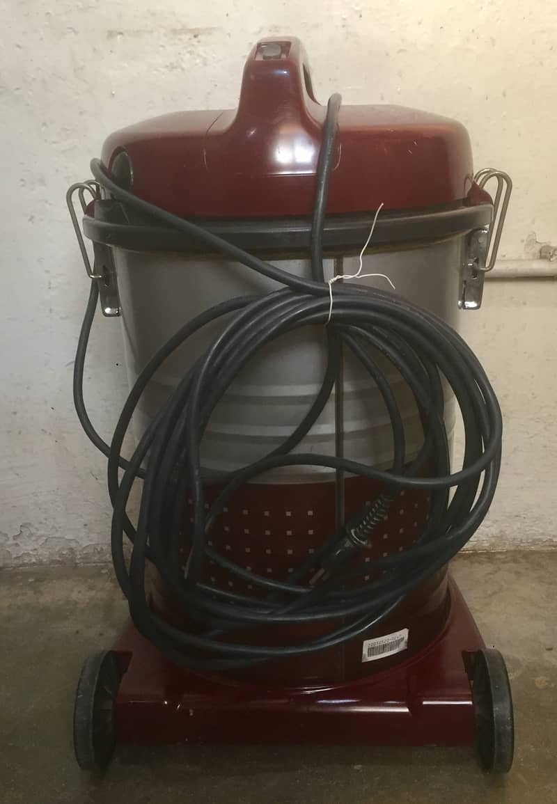 Imported Panasonic Vacuume Cleaner in Excellent Condition 4