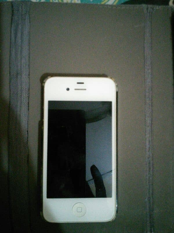 iPhone 4s for parts. 1