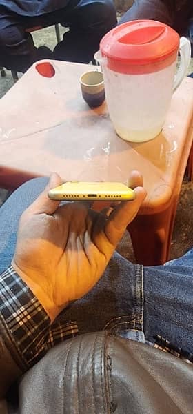 iphone Xr in just 38k 2