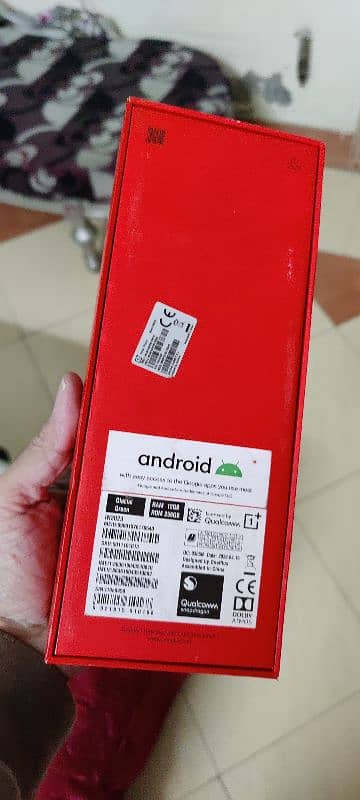 OnePlus 8pro 12/256gb with full box see full add 6