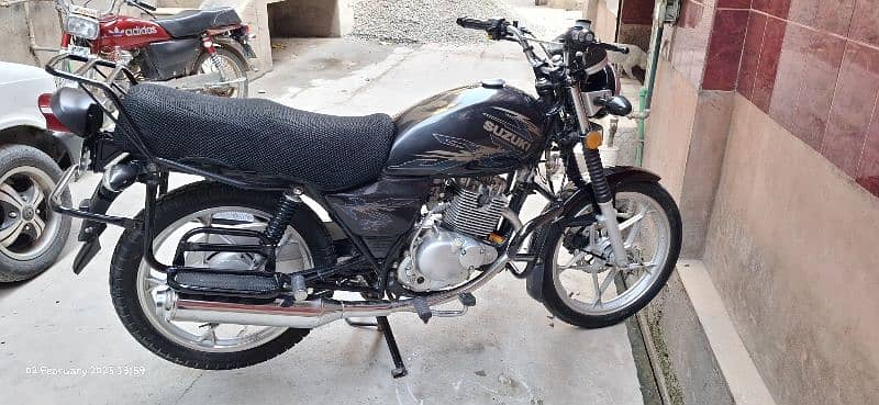 Suzuki Gs150 Se lush black  5500km only 1