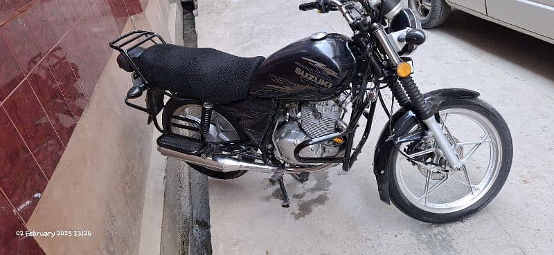 Suzuki Gs150 Se lush black  5500km only 14