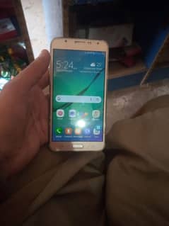 Samsung Galaxy J7