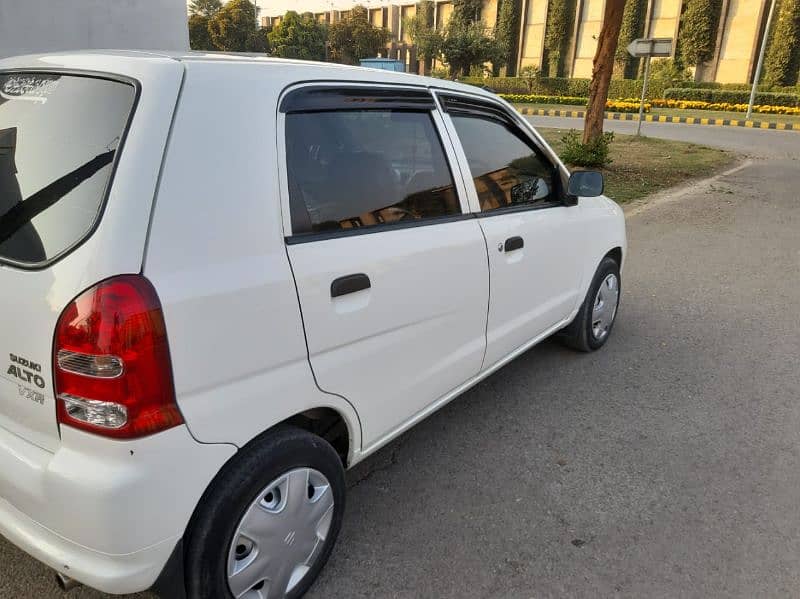 Suzuki Alto 2011 14