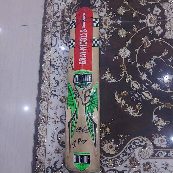 cricket bat(granicles) 1