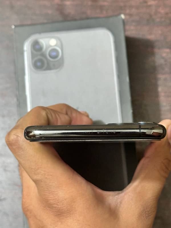 IPHONE 11 PRO MAX PTA APPROVED 1